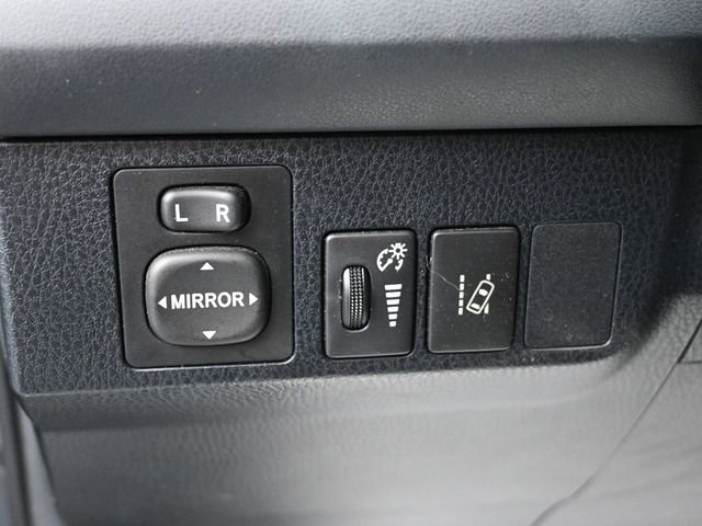 Used 2017 Toyota RAV4 LE image 38