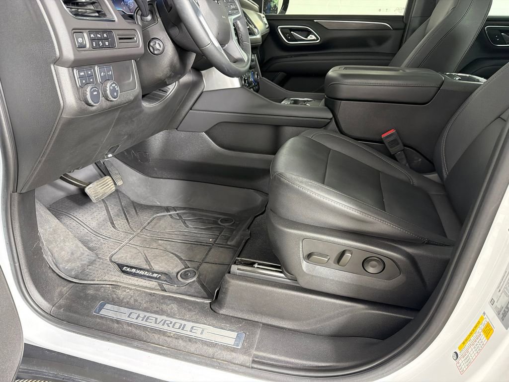 Used 2024 Chevrolet Tahoe Z71 w/ Luxury Package AWD/4WD image 10