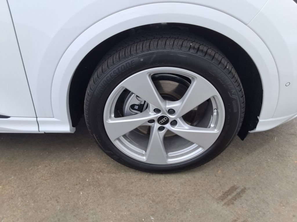 New 2025 Audi Q5 Prestige image 24