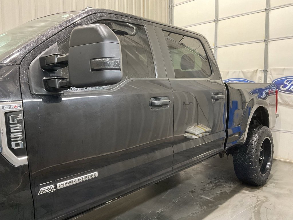 Used 2019 Ford F250 XL w/ STX Appearance Package image 5