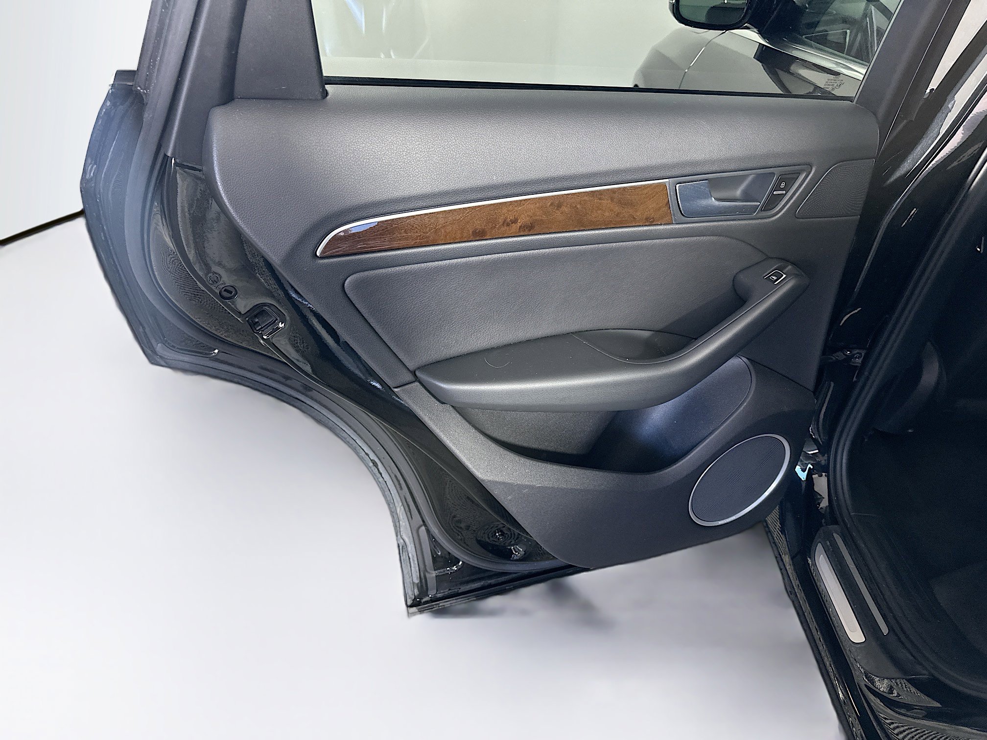 Used 2017 Audi Q5 2.0T Premium Plus w/ Technology Package image 26