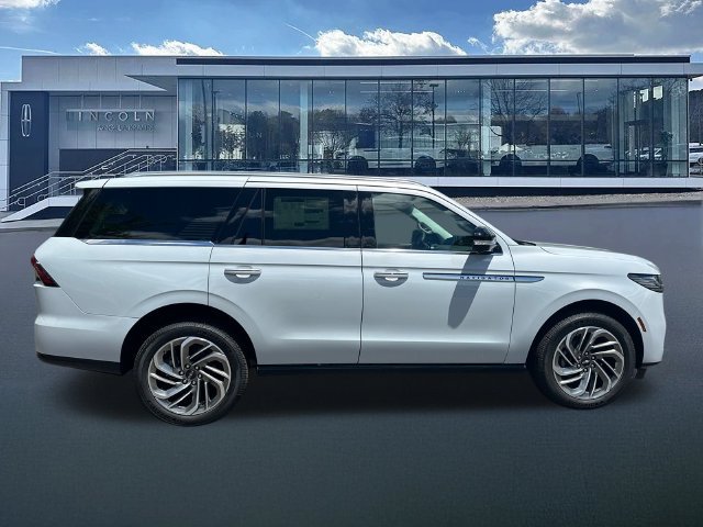 New 2026 Lincoln Navigator Reserve AWD/4WD image 9