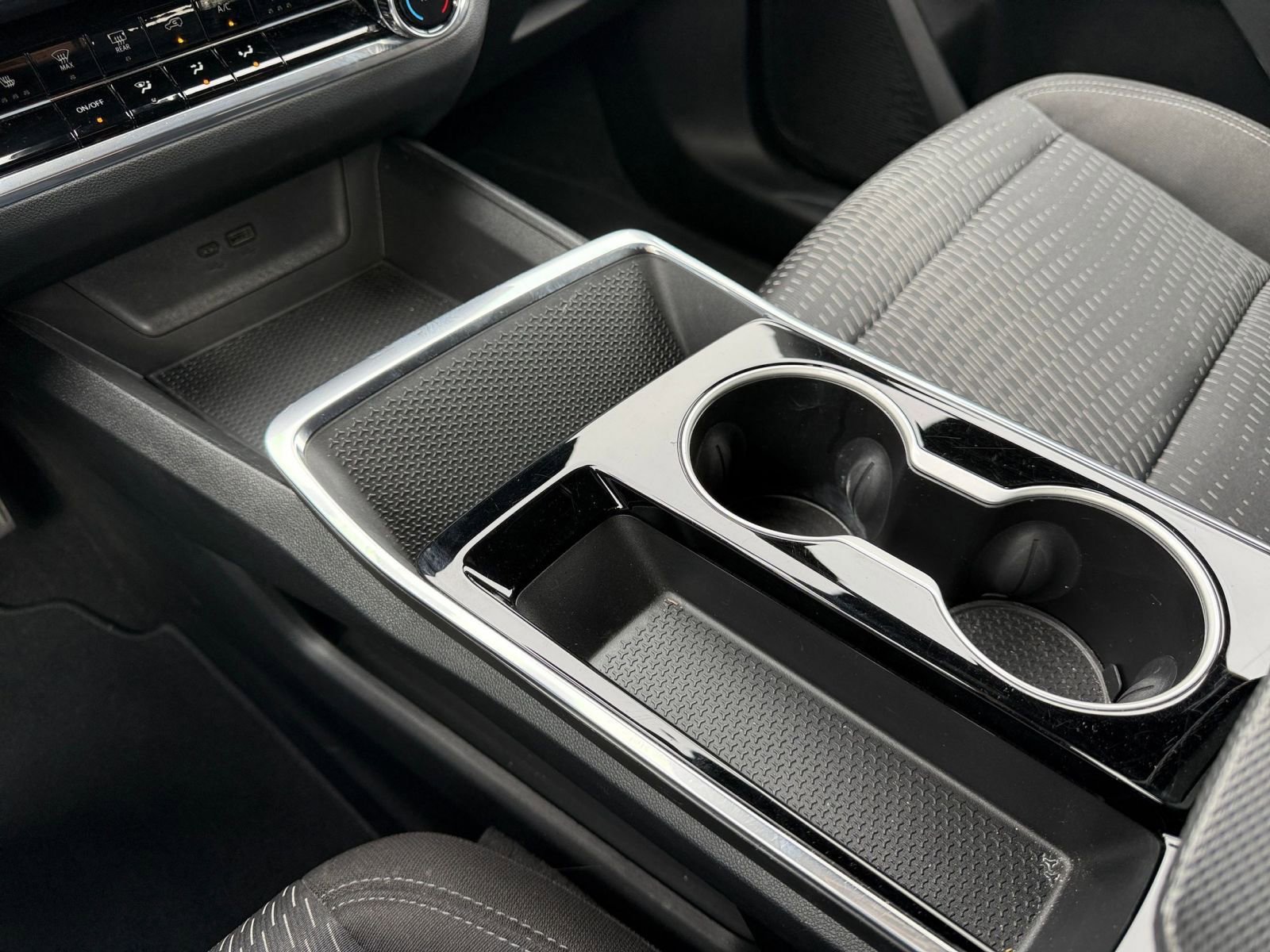 Used 2025 Chevrolet Equinox LT image 41