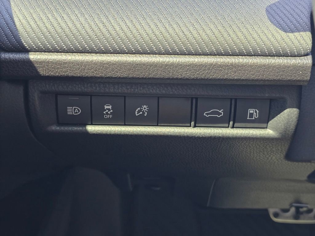 Used 2025 Toyota Camry SE FWD image 33