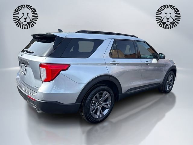 Certified 2022 Ford Explorer XLT w/ Equipment Group 202A image 5