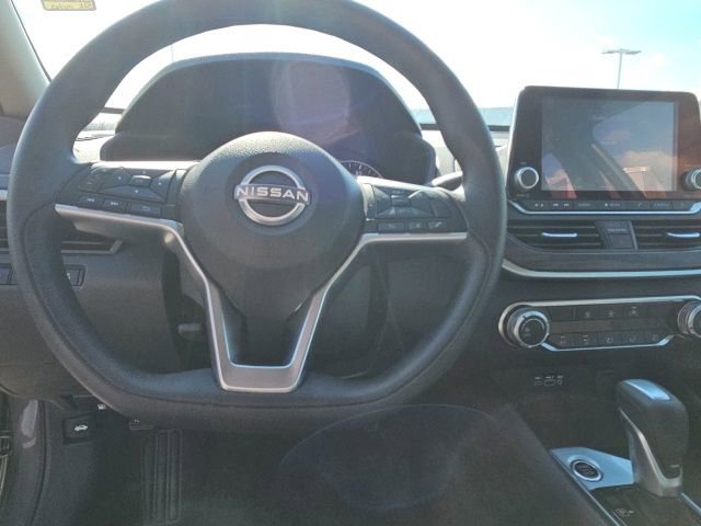 Used 2024 Nissan Altima 2.5 SV image 36