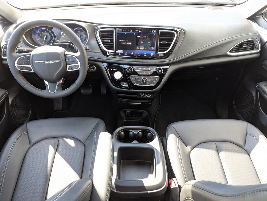 New 2026 Chrysler Pacifica Select FWD image 15