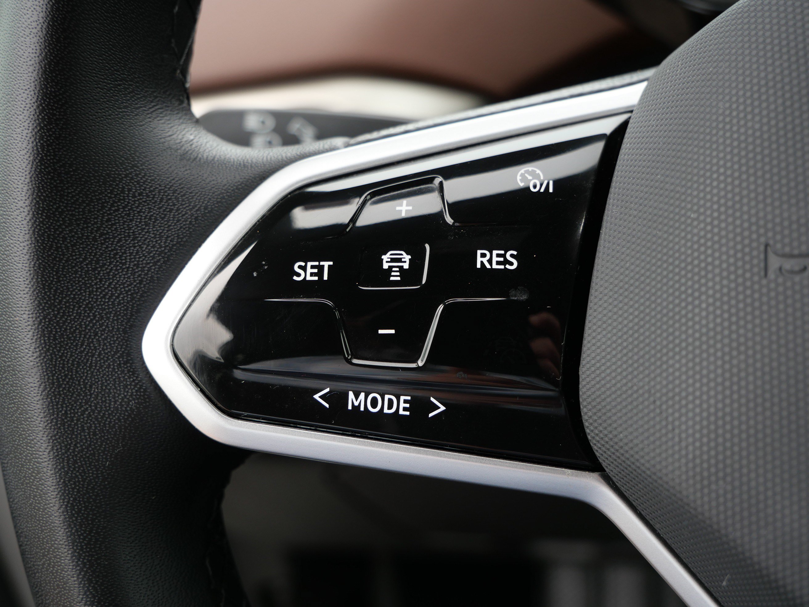 Certified 2023 Volkswagen ID.4 Pro AWD/4WD image 27