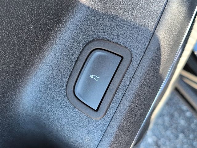 New 2026 Chevrolet Traverse High Country w/ LPO, Floor Liner Package image 19