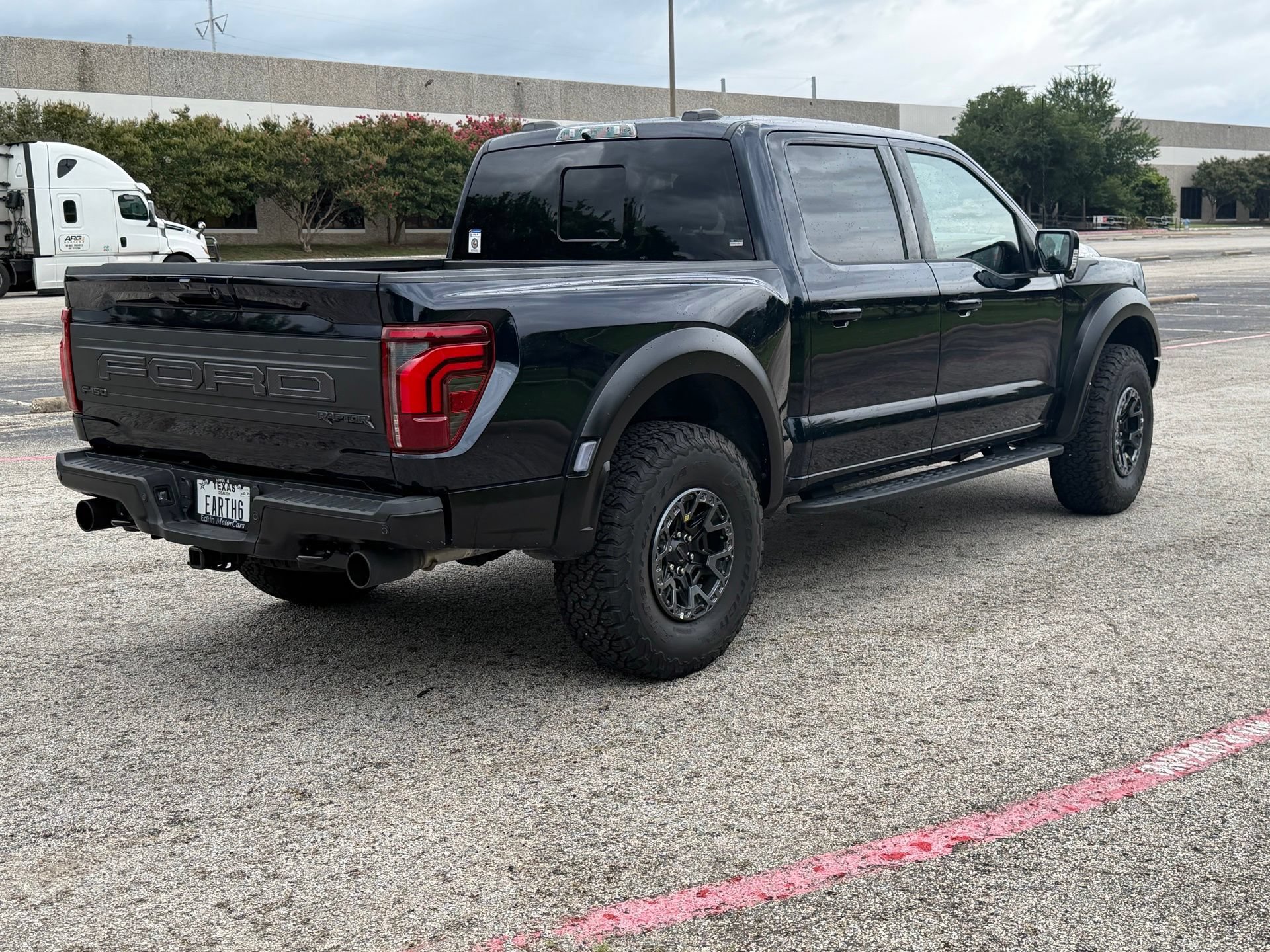 Used 2026 Ford F150 Raptor AWD/4WD image 5