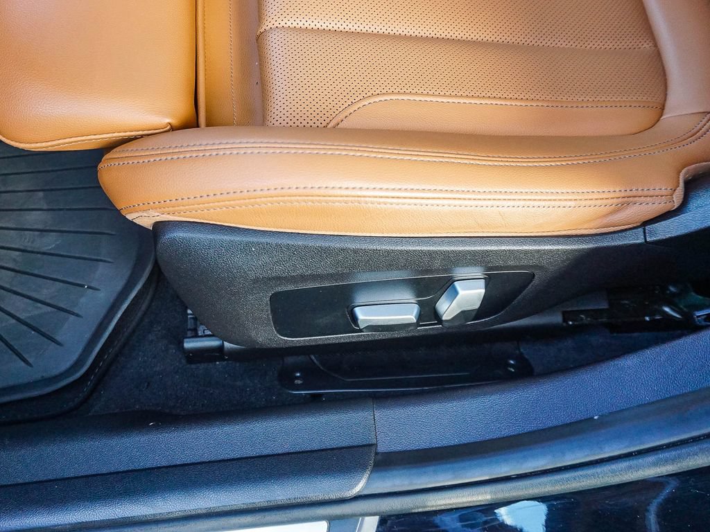 Used 2022 BMW 330i Sedan w/ Driving Assistance Package RWD image 20