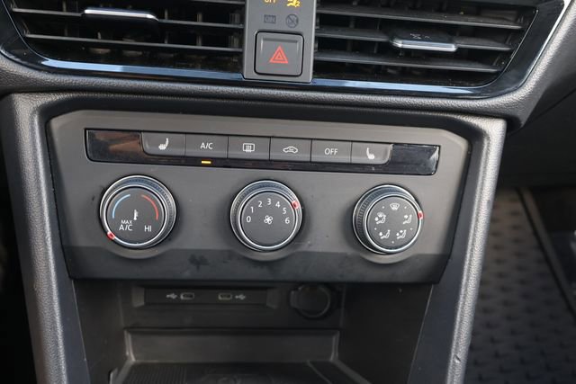 Certified 2022 Volkswagen Taos SE image 25