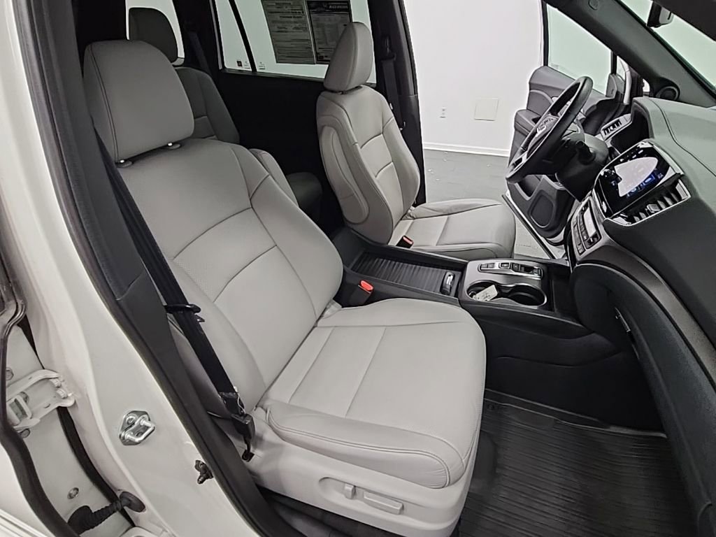 Used 2023 Honda Passport EX-L image 41