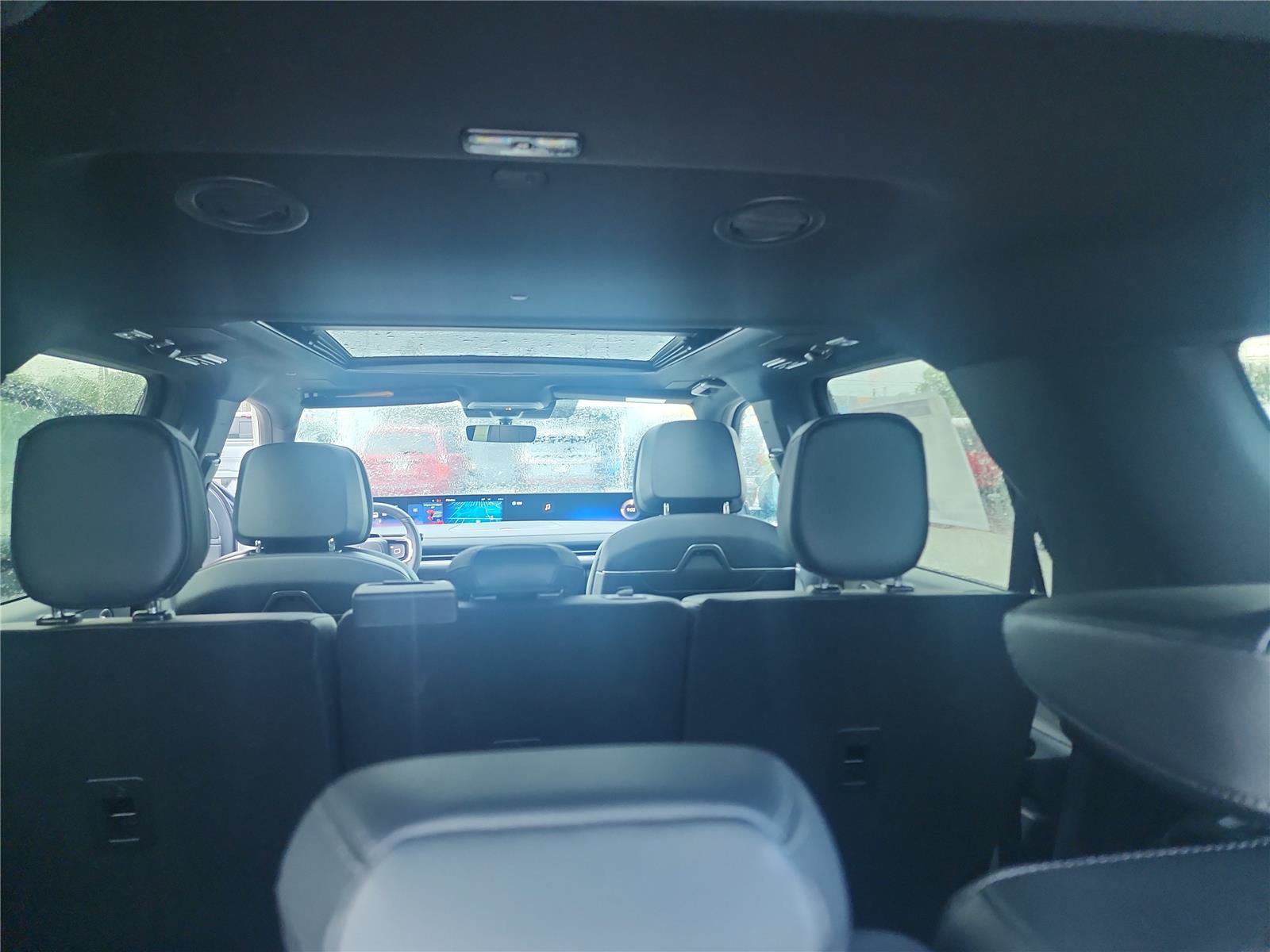 New 2027 Lincoln Navigator Reserve w/ Jet Appearance Package AWD/4WD image 21