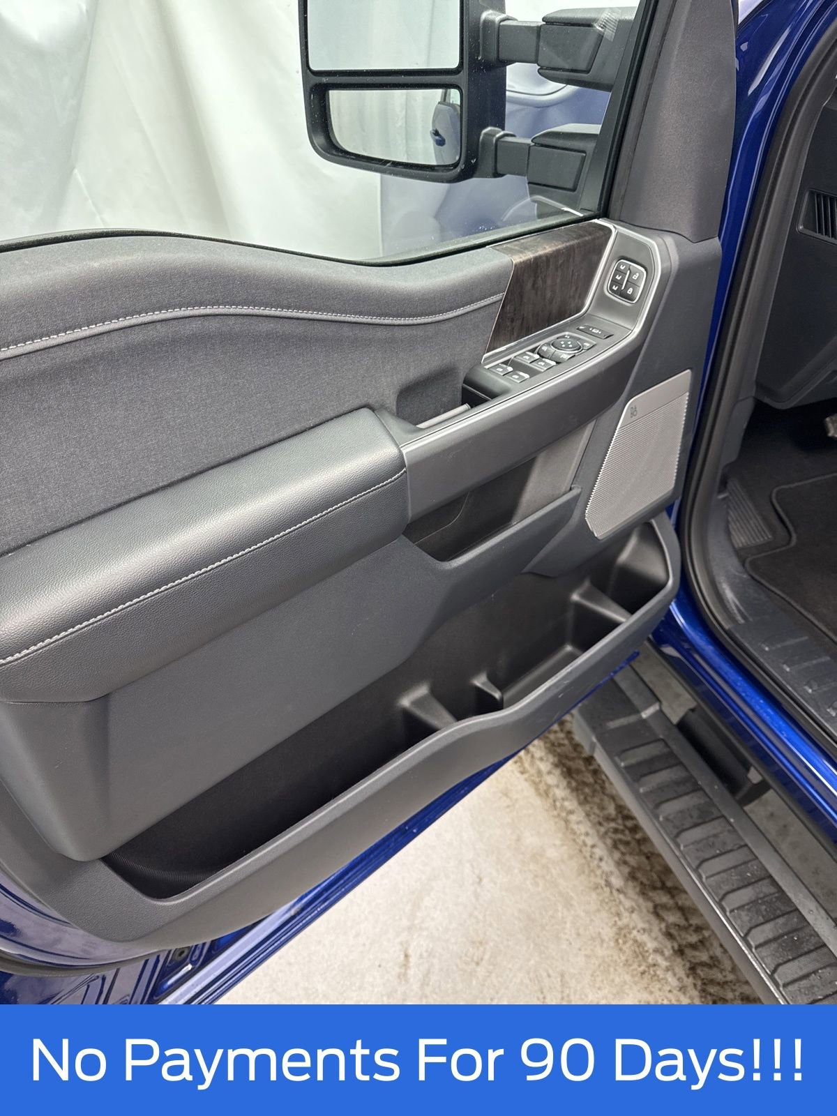 New 2026 Ford F250 Lariat w/ Black Appearance Package image 16