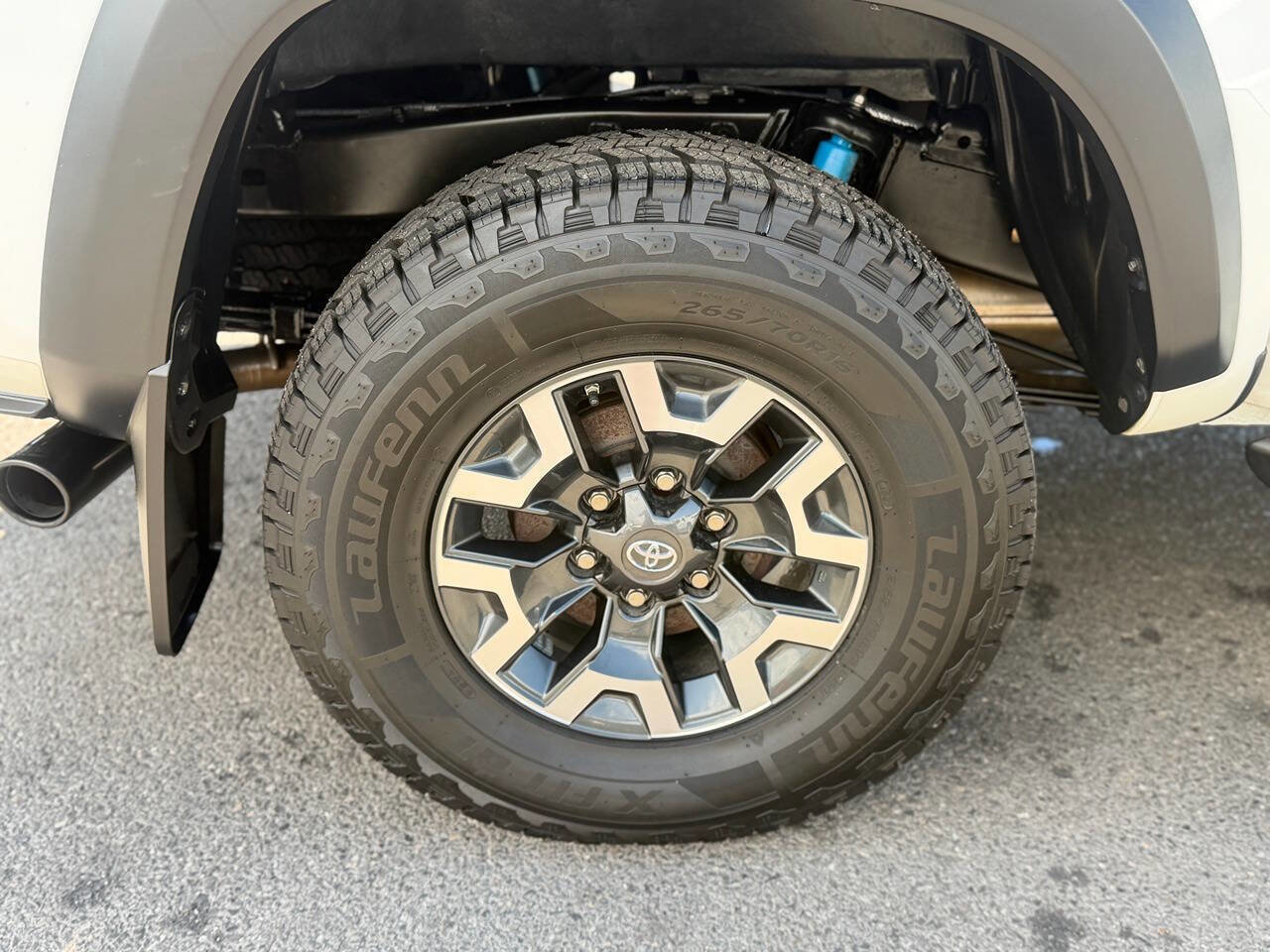 Used 2020 Toyota Tacoma TRD Off-Road w/ Technology Package AWD/4WD image 60
