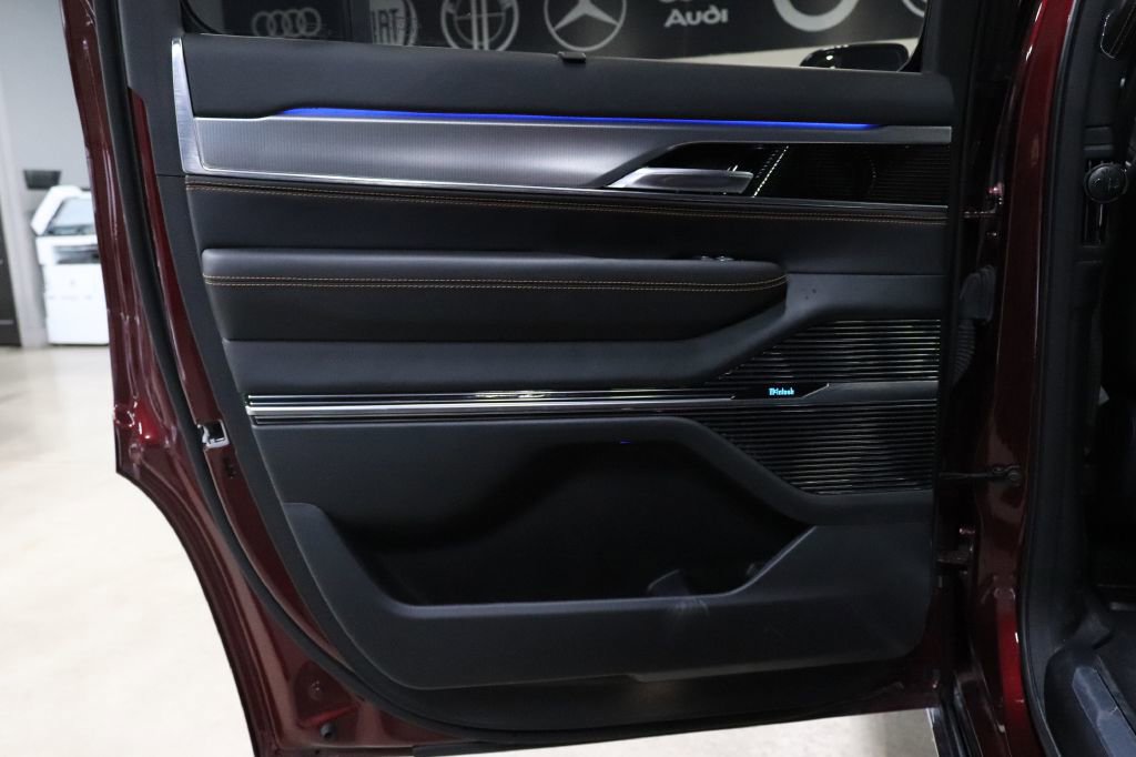 Used 2023 Jeep Grand Wagoneer Series III image 14