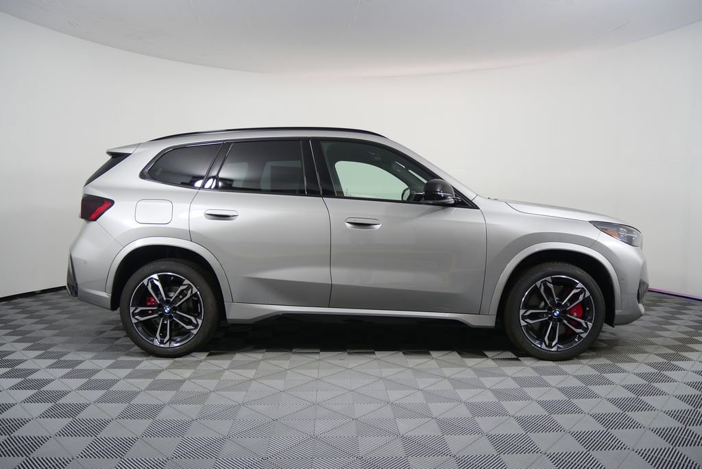 Used 2026 BMW X1 xDrive28i w/ Technology Package image 2