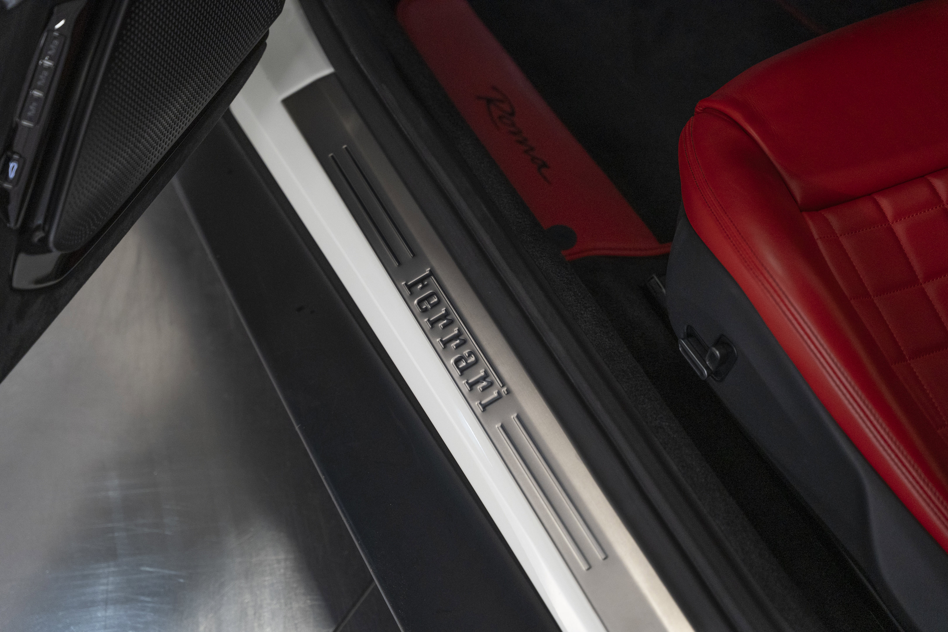 Certified 2023 Ferrari Roma image 23