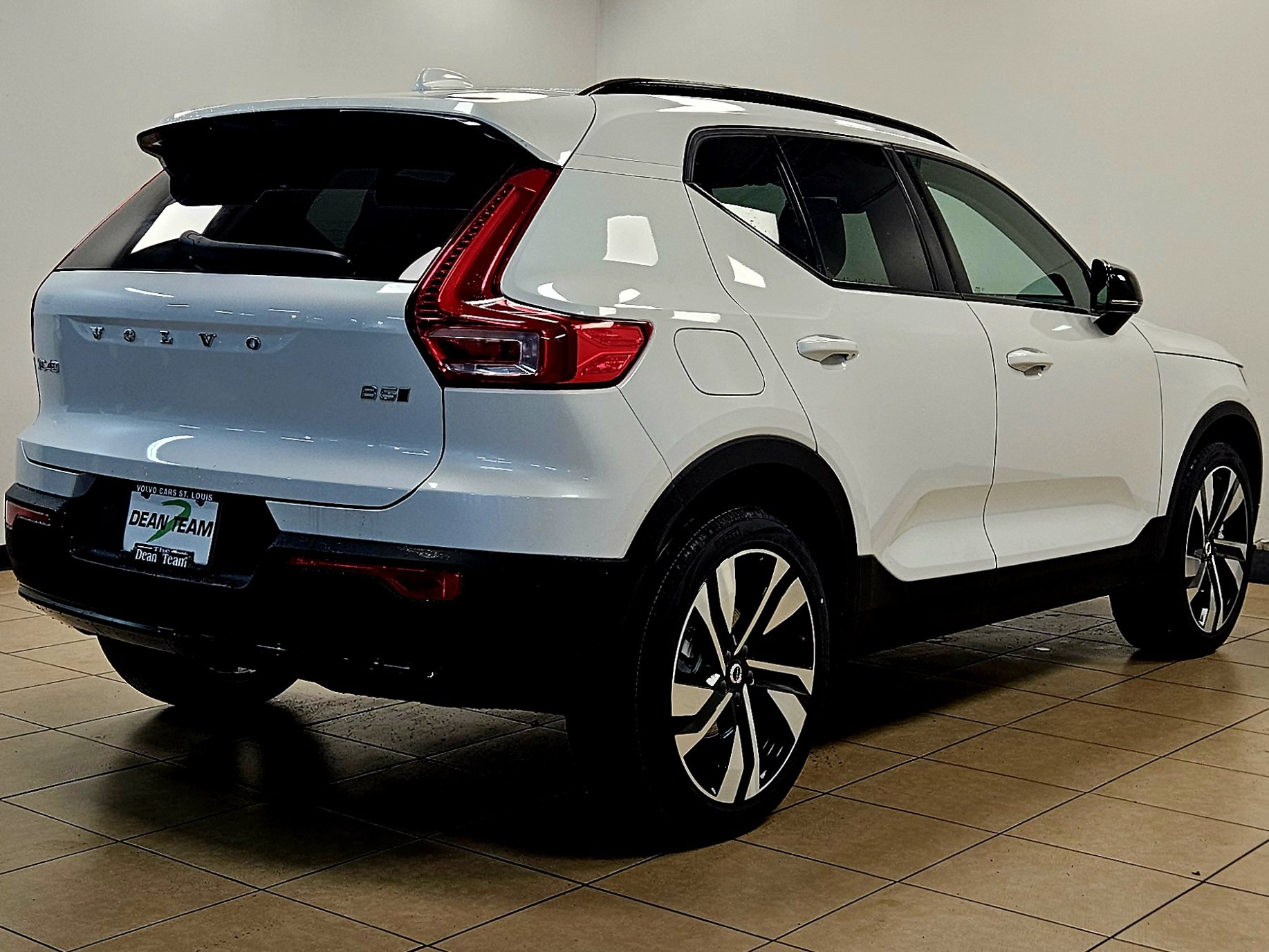 New 2026 Volvo XC40 B5 Ultra w/ Climate Package AWD/4WD image 5
