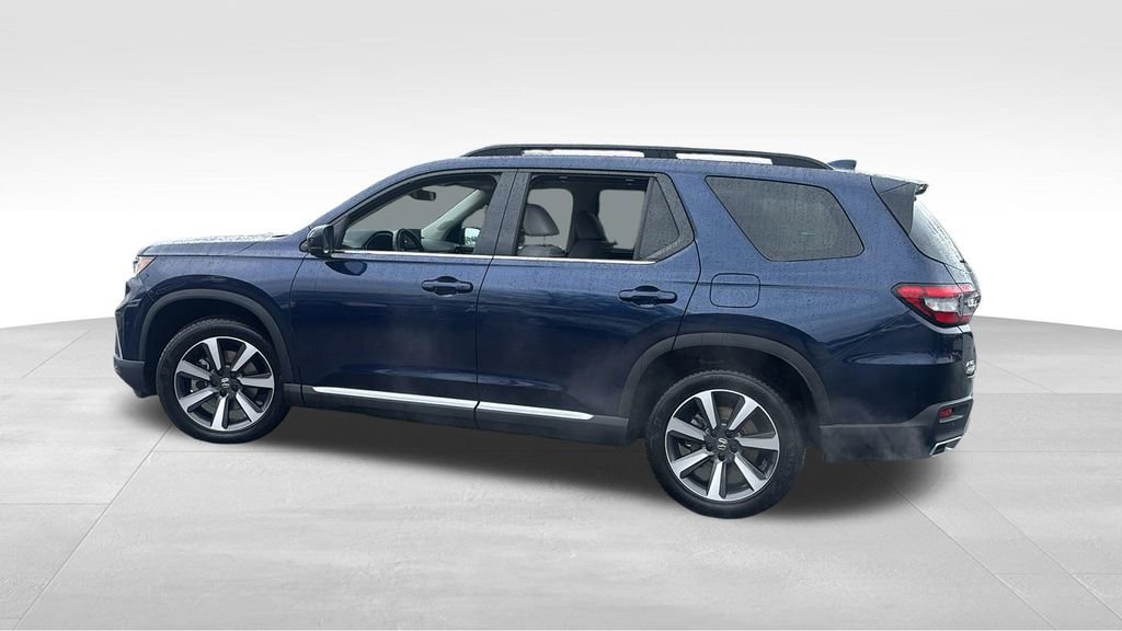 Used 2023 Honda Pilot Elite image 4