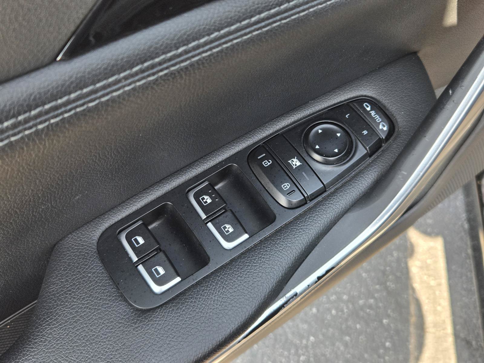 Used 2019 Kia Stinger RWD image 21