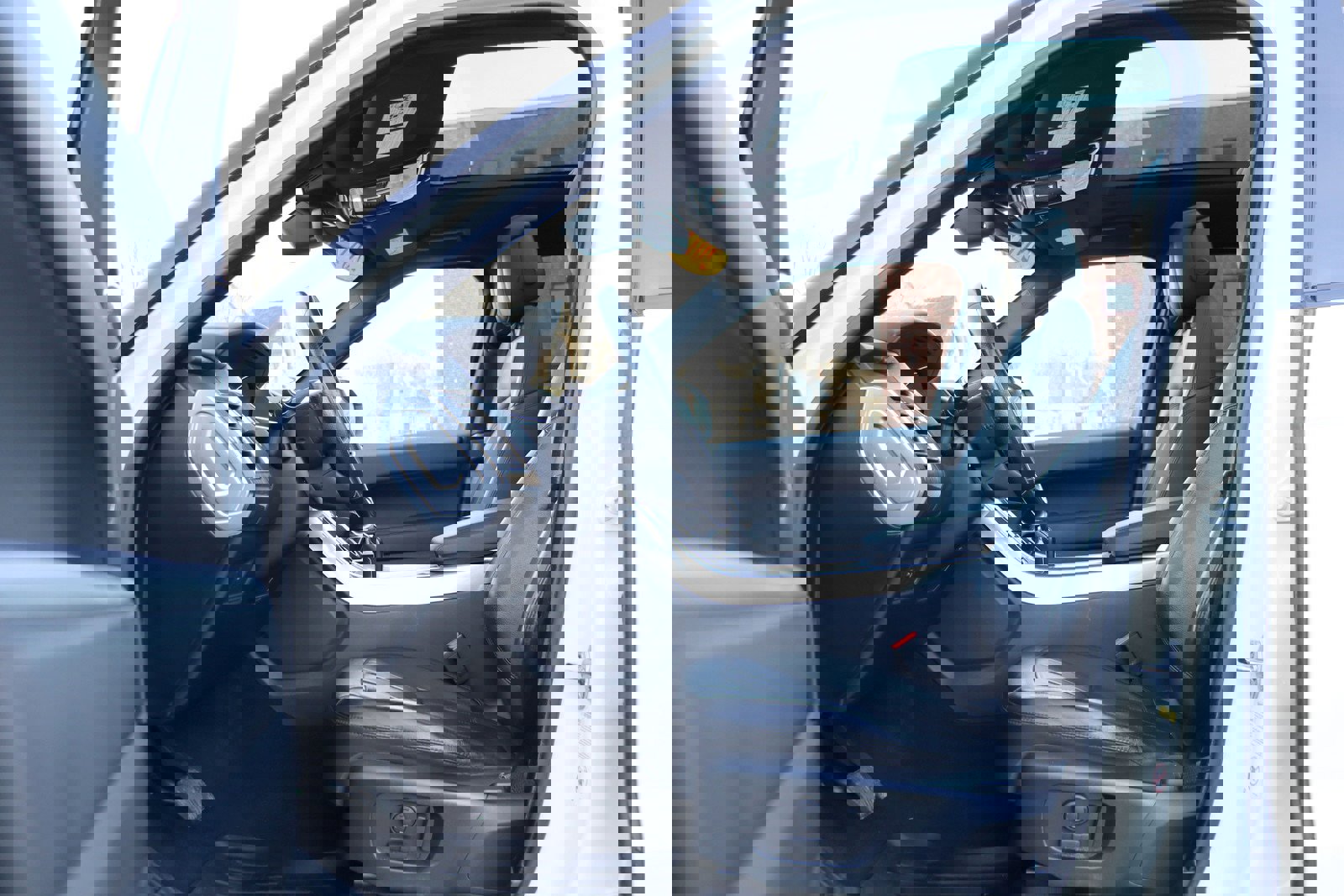 Used 2018 Land Rover Range Rover Sport SE image 11