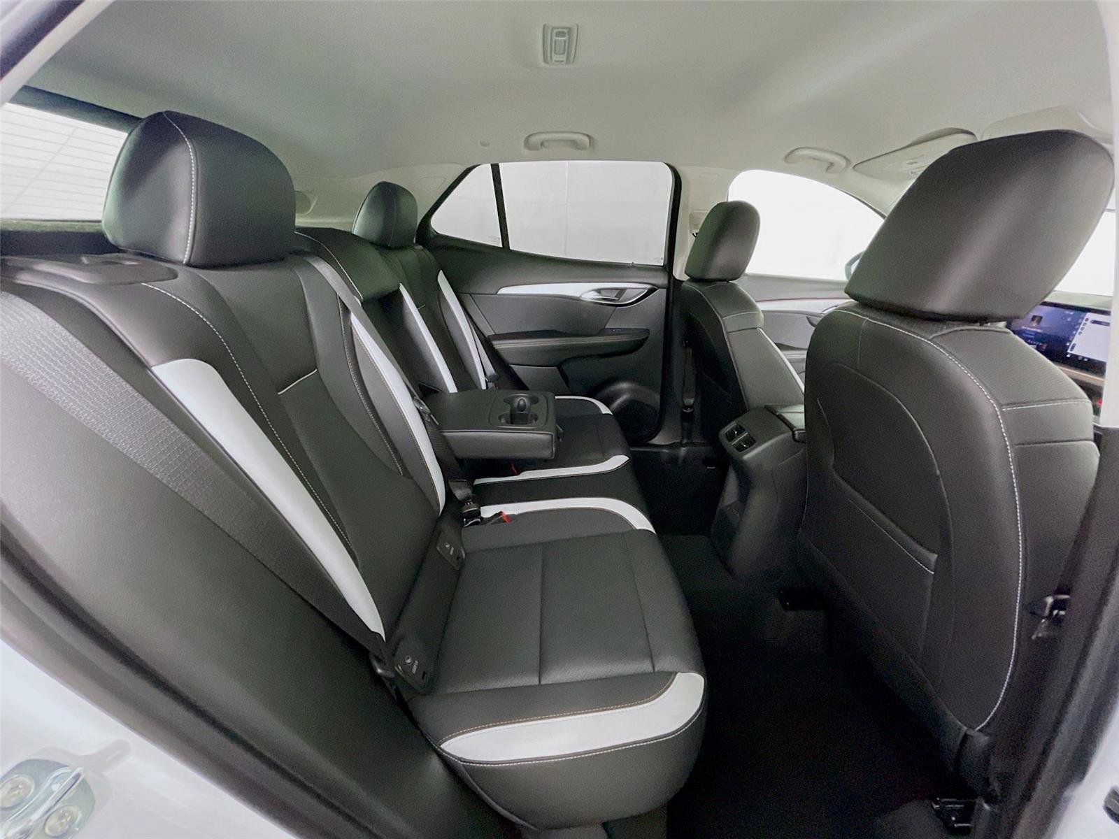 Used 2024 Buick Envision Sport Touring image 30