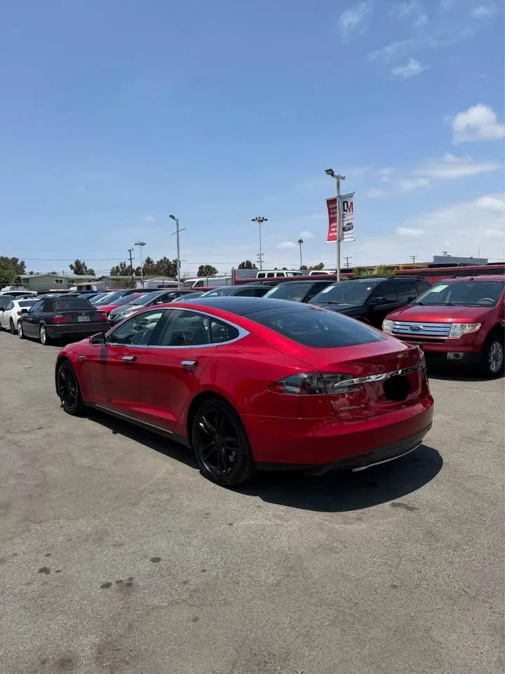 Used 2014 Tesla Model S P85 RWD image 4