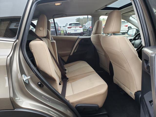 Used 2013 Toyota RAV4 XLE image 17