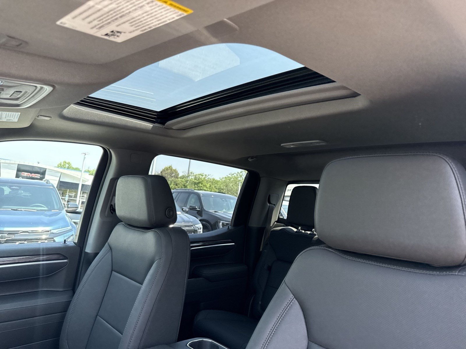 New 2026 Chevrolet Silverado 1500 LTZ w/ LTZ Premium Package AWD/4WD image 20