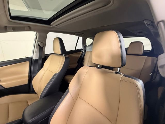 Used 2018 Toyota RAV4 Limited image 12