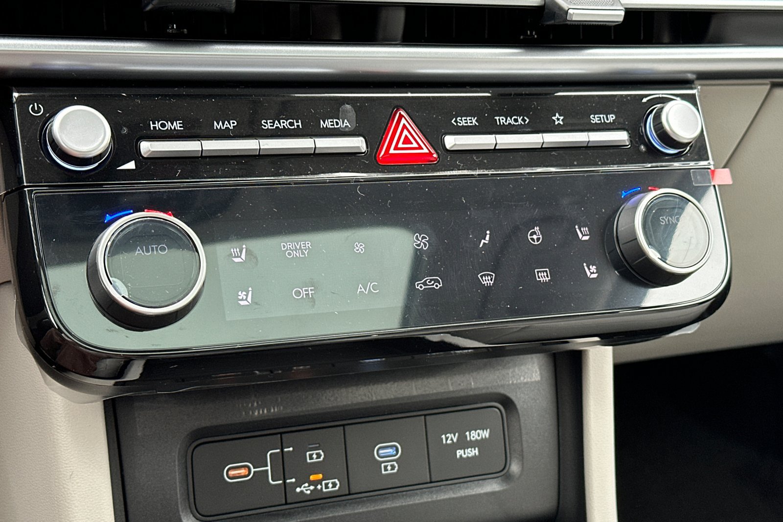 New 2026 Hyundai Tucson Limited AWD/4WD image 21