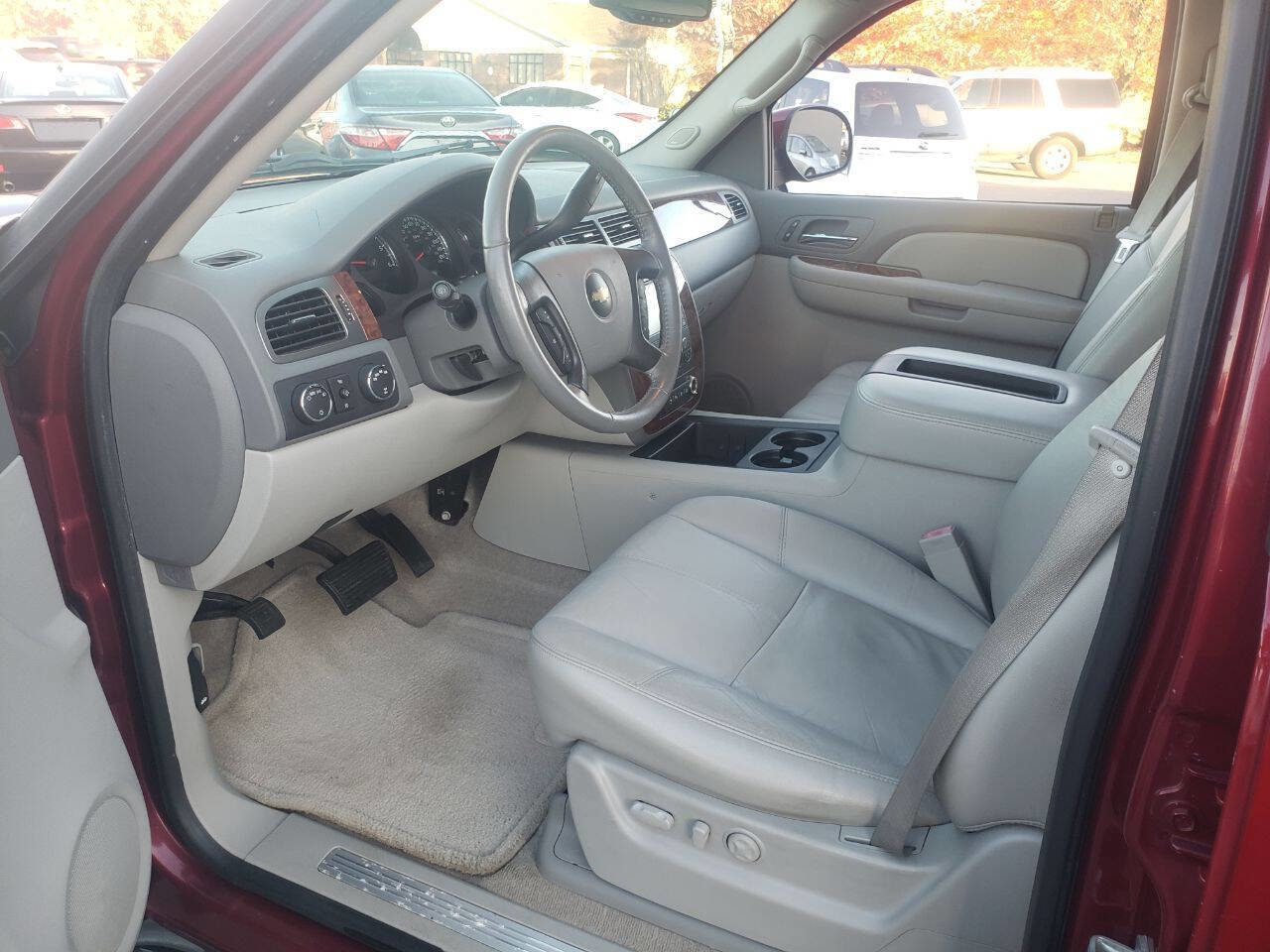 Used 2007 Chevrolet Tahoe LTZ w/ LTZ Preferred Equipment Group image 8