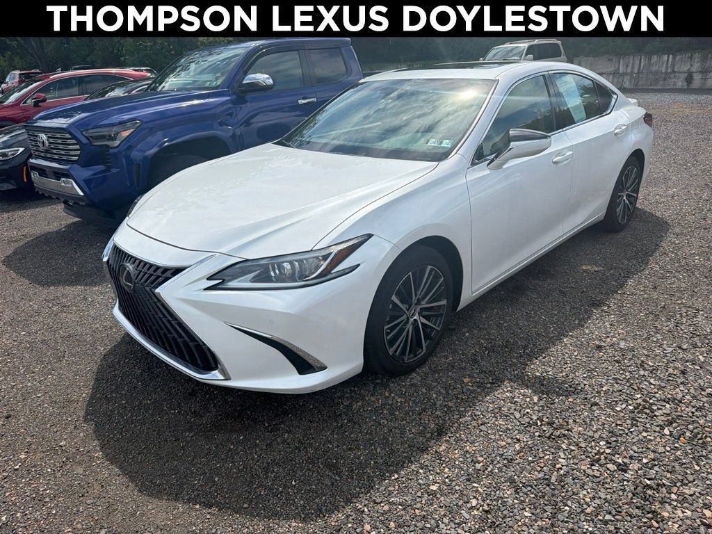 Used 2024 Lexus ES 300h w/ Premium Package FWD image 1
