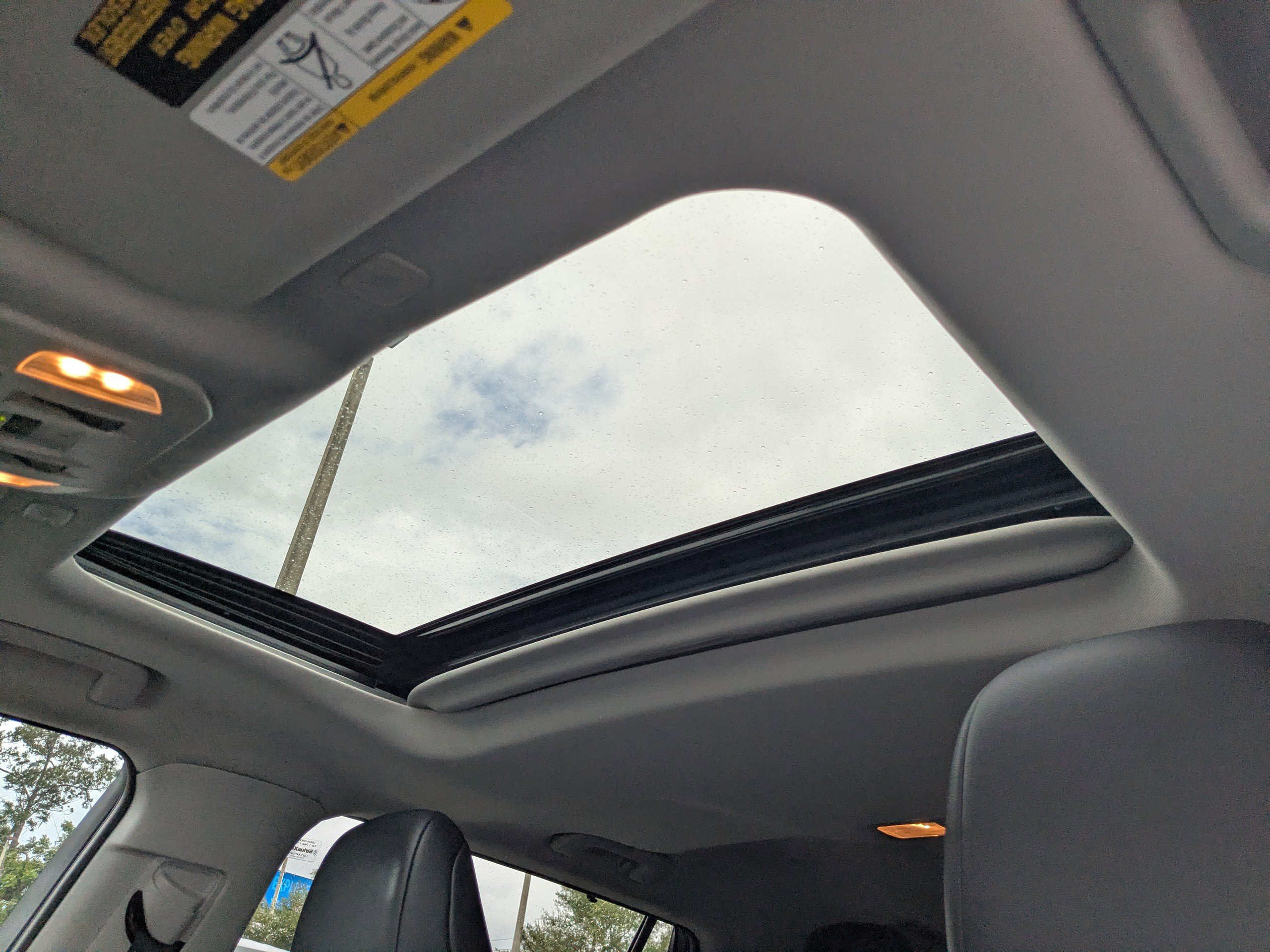 Used 2024 Toyota Highlander XLE image 19