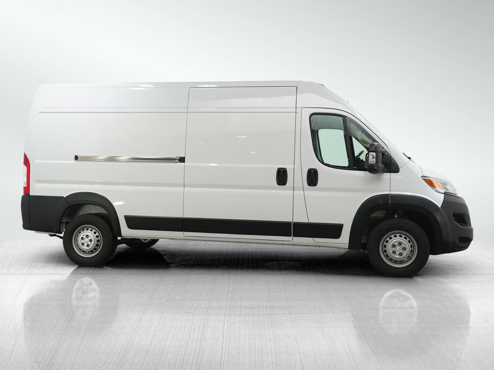Used 2024 RAM ProMaster 2500 w/ Convenience Group FWD image 6