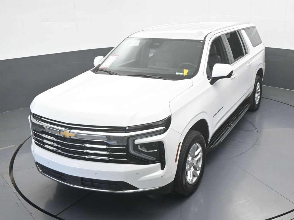 Used 2025 Chevrolet Suburban LT RWD image 53