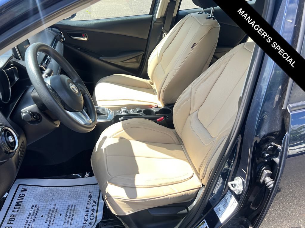 Used 2017 Toyota Yaris iA FWD image 12