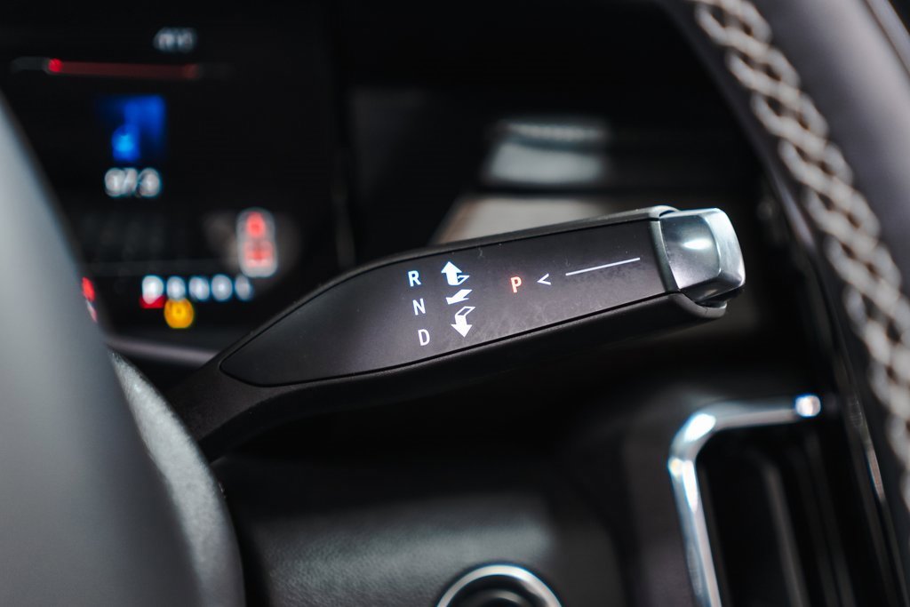 Used 2024 GMC Acadia Denali image 23