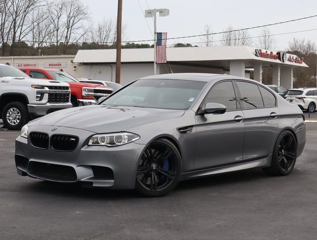 Used 2015 BMW M5 image 2