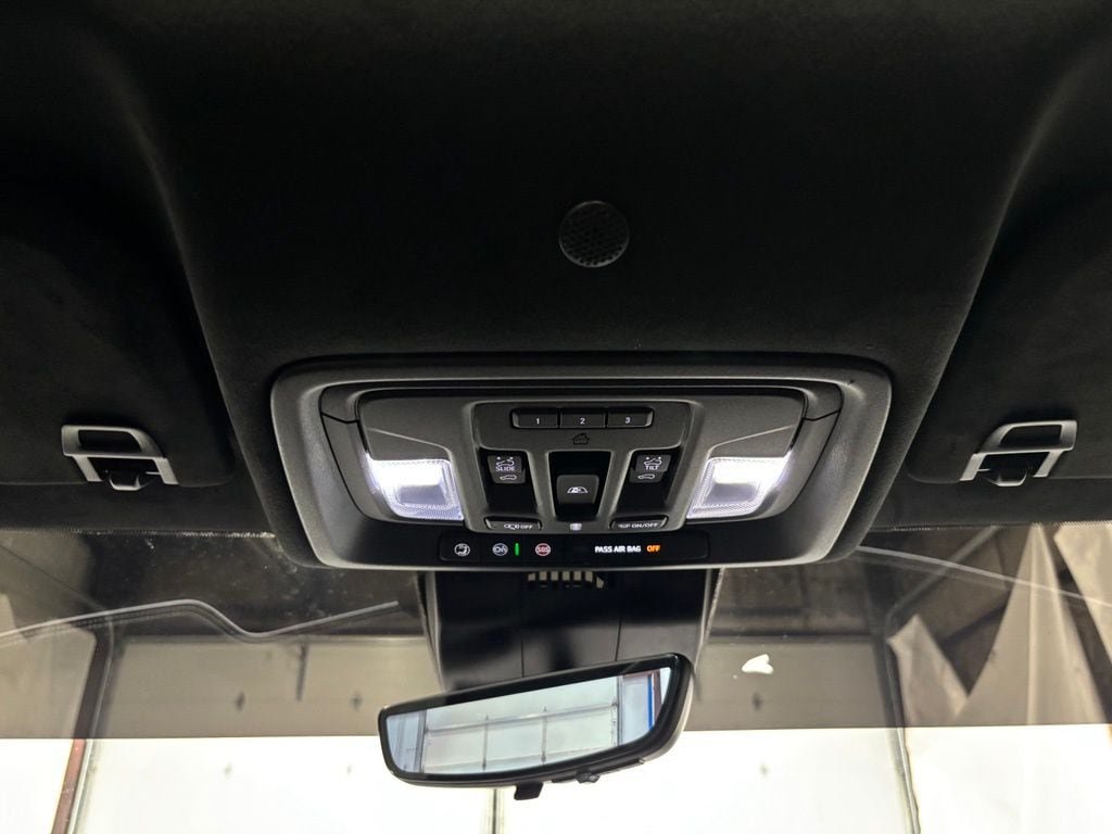 Used 2026 GMC Sierra 2500 AT4X AWD/4WD image 37