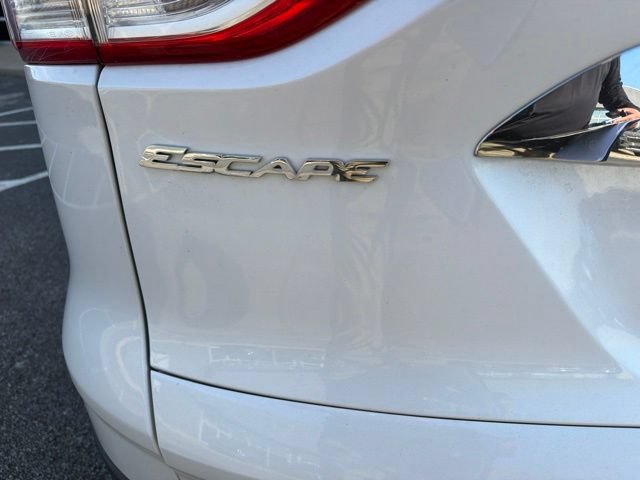 Used 2015 Ford Escape Titanium w/ Equipment Group 301A FWD image 7