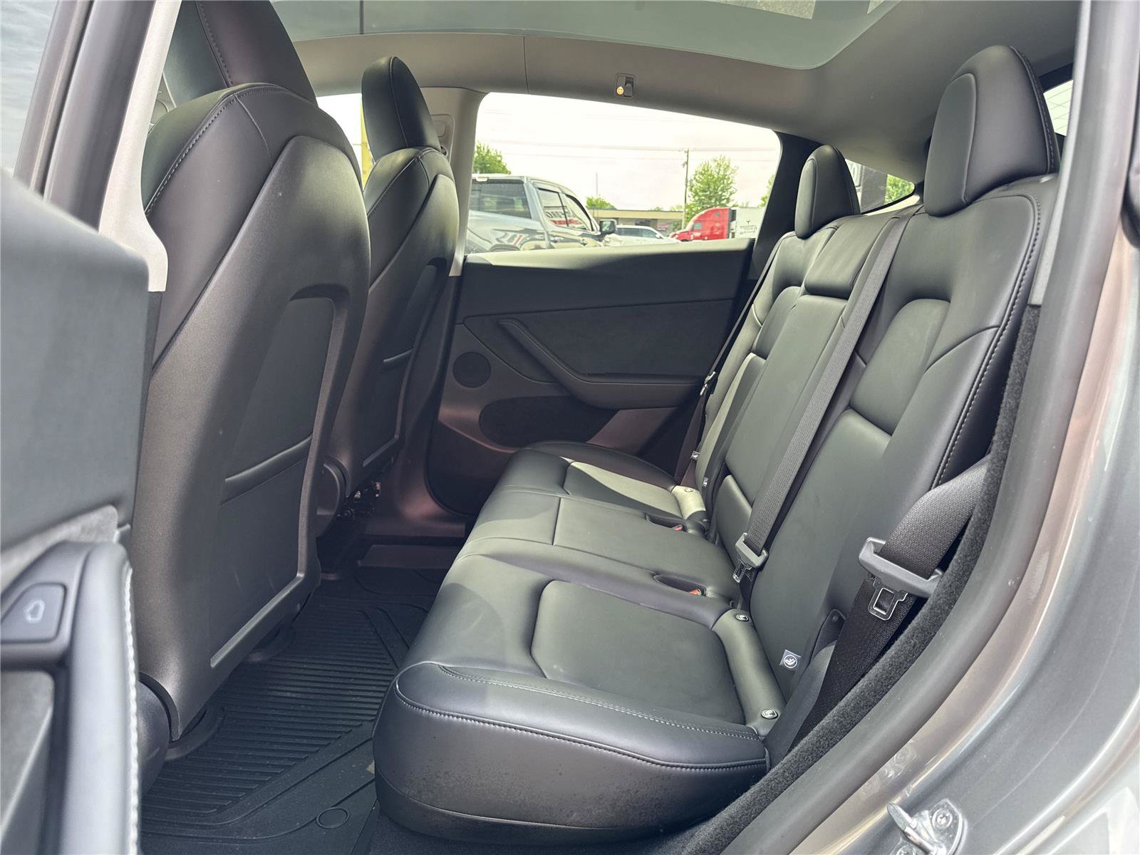 Used 2025 Tesla Model Y Performance AWD/4WD image 28