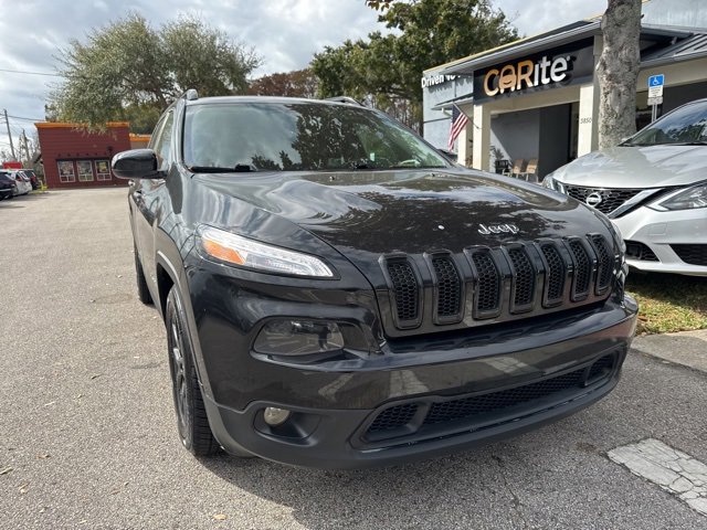 Used 2016 Jeep Cherokee Latitude w/ Comfort/Convenience Group image 2