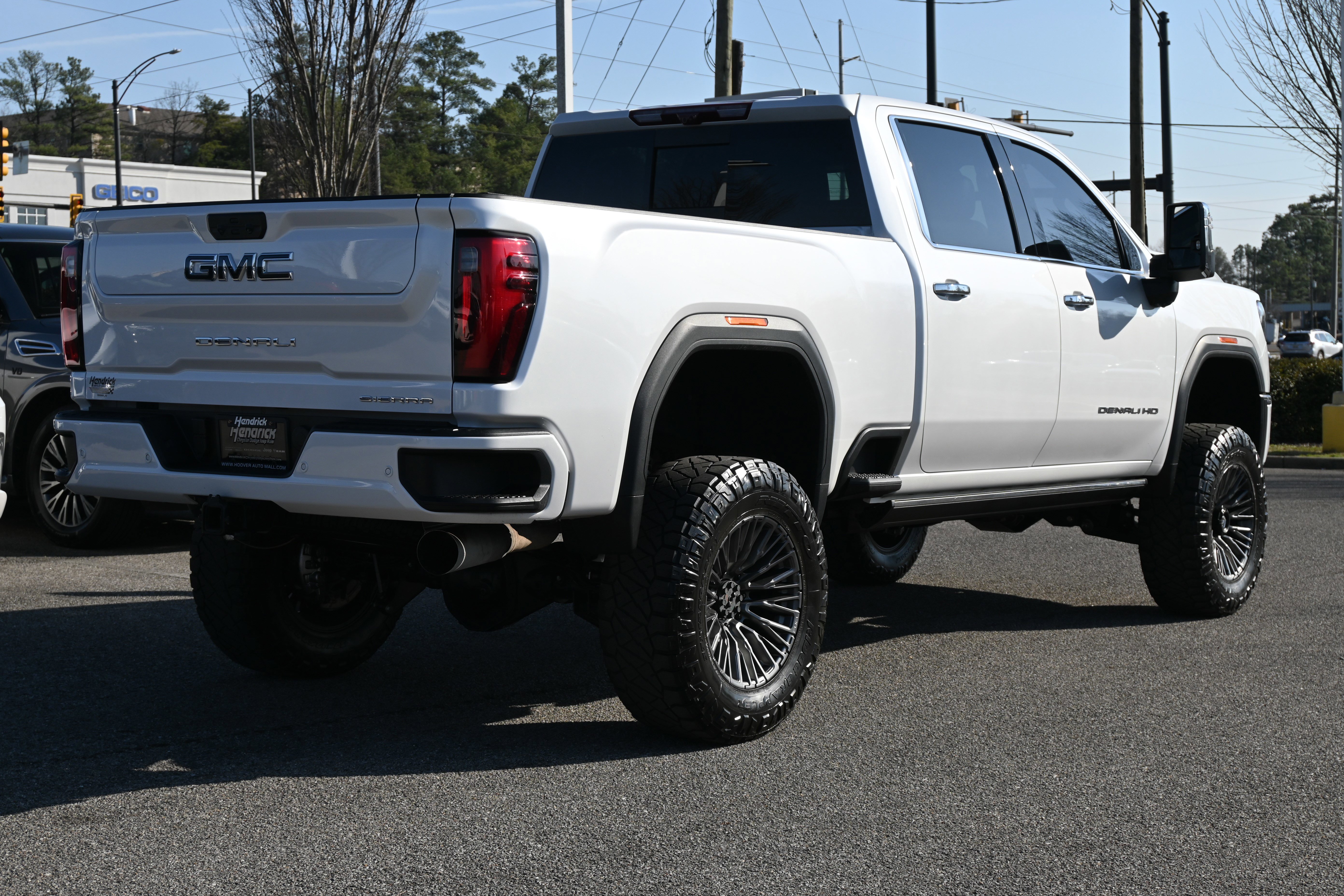 Used 2024 GMC Sierra 3500 Denali Ultimate image 11
