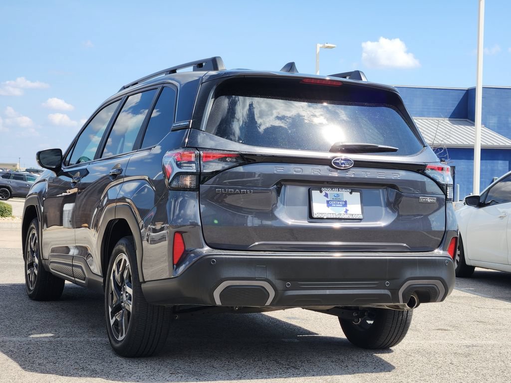 Used 2025 Subaru Forester Limited AWD/4WD image 3