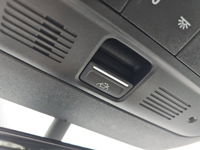 Used 2019 Volkswagen Beetle 2.0T Final Edition SEL image 29