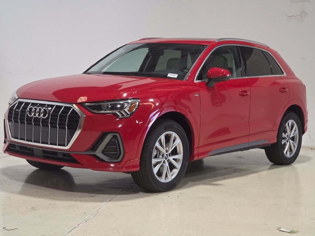 Certified 2025 Audi Q3 2.0T Premium w/ Convenience Package