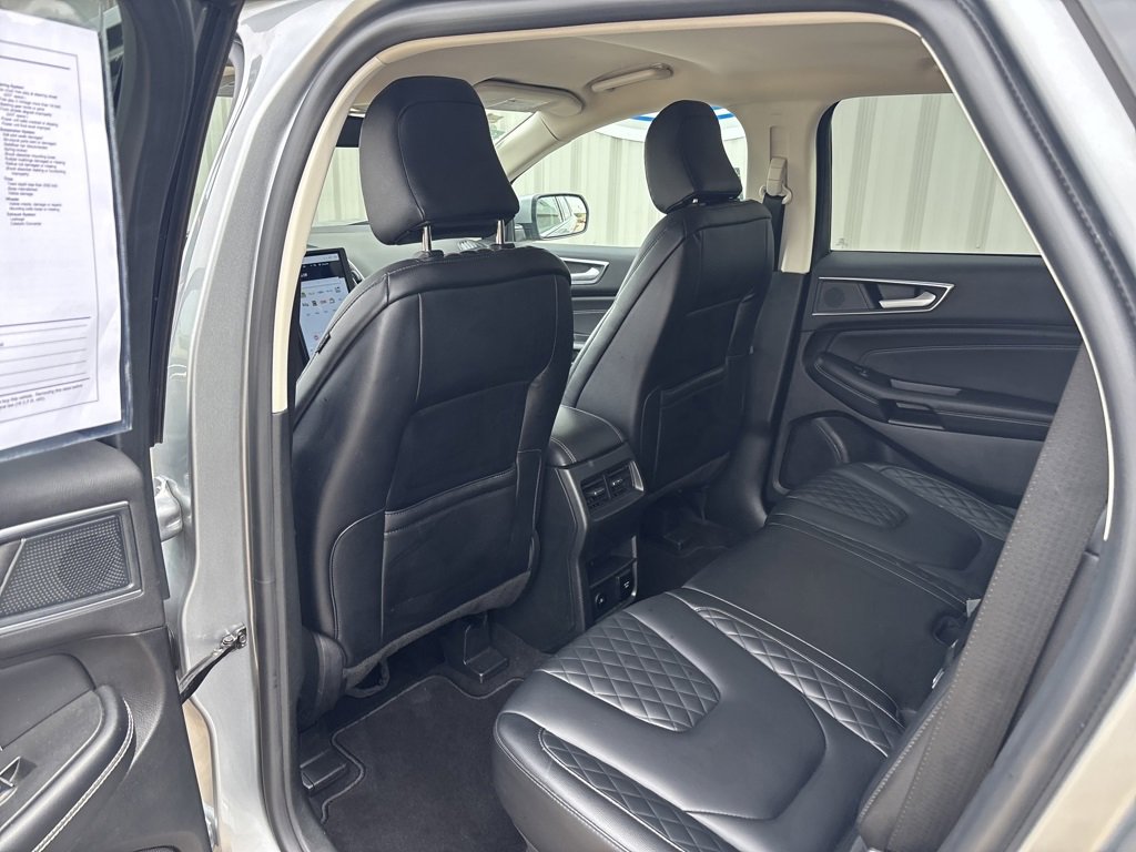 Used 2024 Ford Edge Titanium image 29